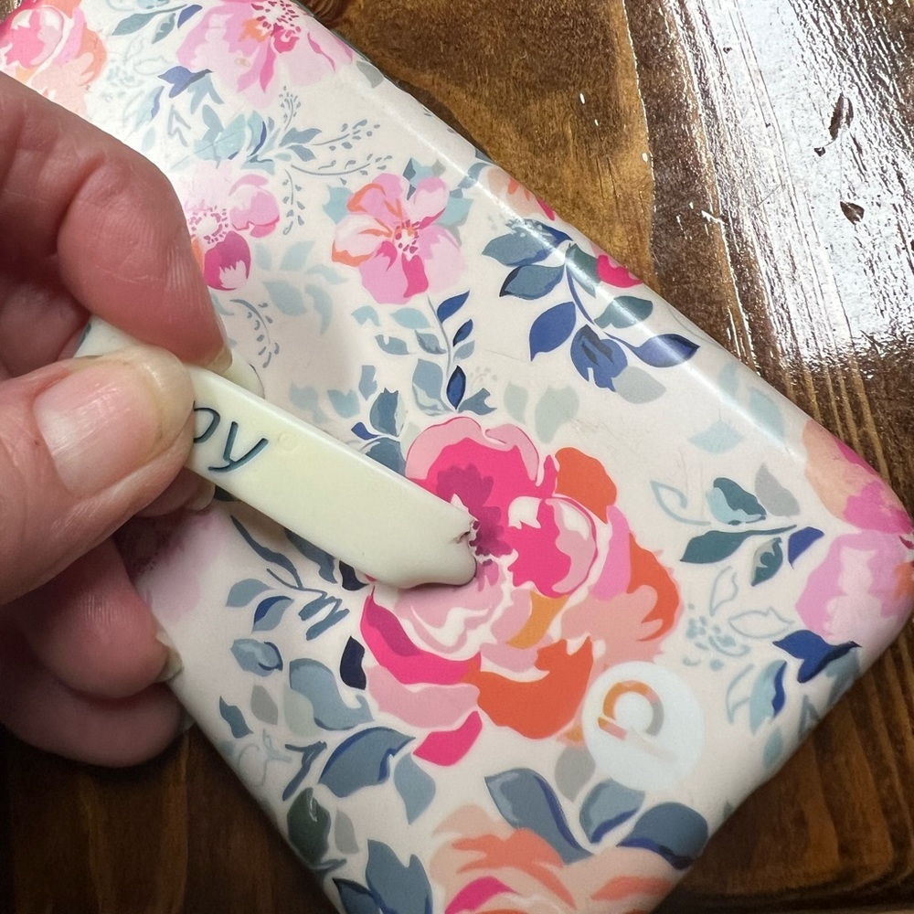 Loopy case - Picture 3 of 3